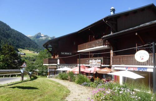 Areches Apartment | Charmant triplex 6 pers. à 50m des pistes à Arêches-Beaufort - FR-1-342-135