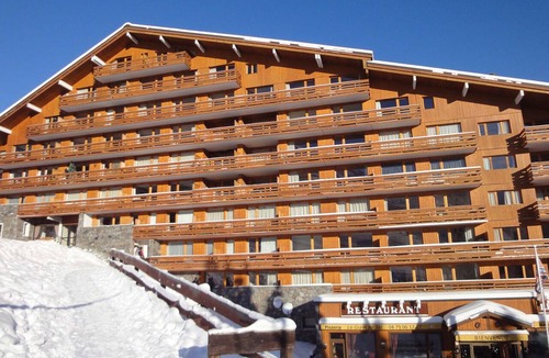 Meribel-Mottaret Apartment | Charming 1-Bed, Pets Allowed, Ski-in/Ski-out