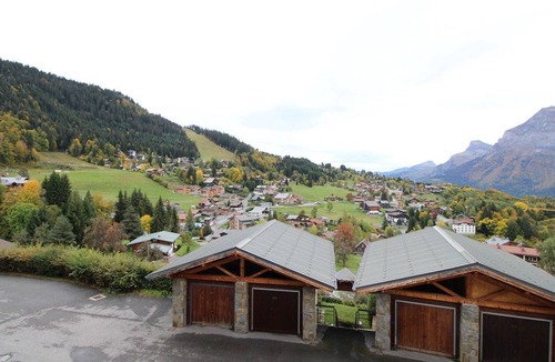 Les Carroz-d'Araches Apartment | Charming 2-Bedroom Apt for 5 Near Pistes and Shops, Great Amenities