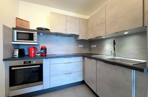 Le Bourget-du-Lac Apartment | Charming 2 room apartment 300m walk from Lac du Bourget!