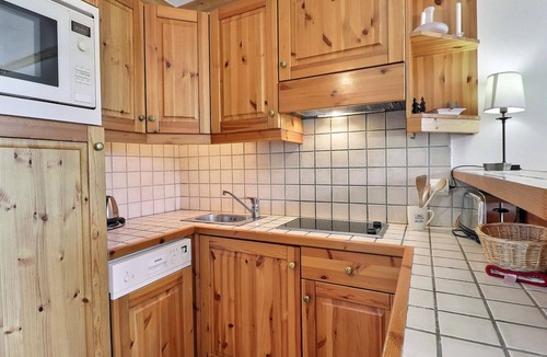 Meribel-Mottaret Apartment | Charming 2-Room Apartment for 4 - Comfort and Wi-Fi