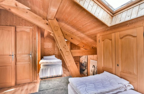 Les Gets Ski Chalet | Charming 9-Person Chalet near Lake and Ski Slopes – Les Gets