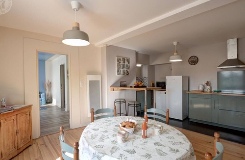 Chazelles-sur-Lyon Apartment | Charming apartment above a tea room with patio and contemporary decor