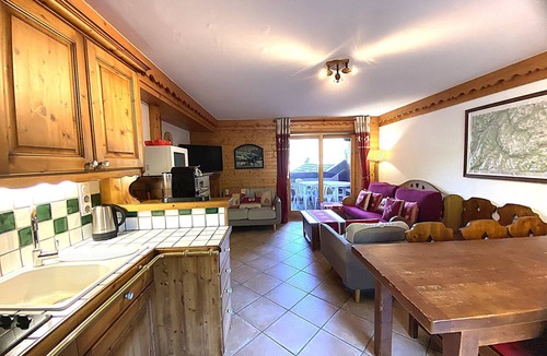 Meribel Village Apartment | Charming apartment - 6 guests, mountain view