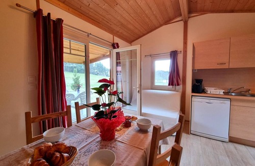 Usson-en-Forez Cottage | Charming chalet in the heart of Usson - 4 guests
