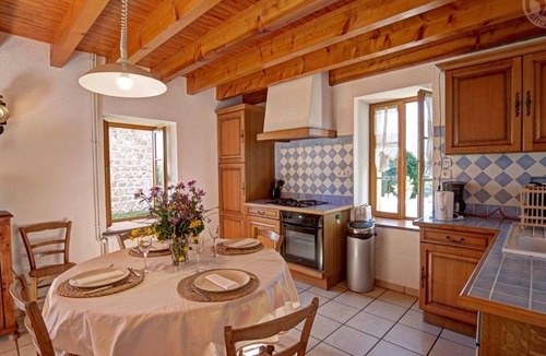 Les Salles Cottage | Charming cottage for 10, nature and comfort with pets allowed