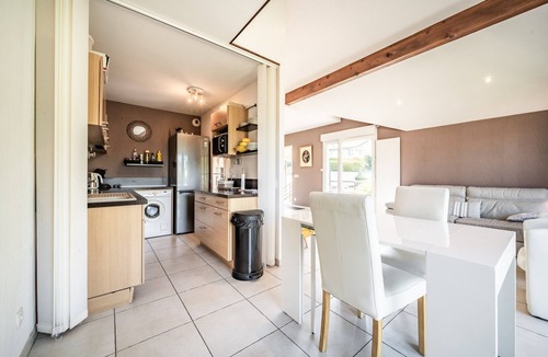 Evian-les-Bains Apartment | Charming 'Évian Apartment' with Lake View, Balcony and Wi-Fi