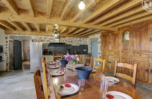 Chalmazel-Jeansagniere Cottage | Charming renovated farmhouse, large garden, 8 bedrooms