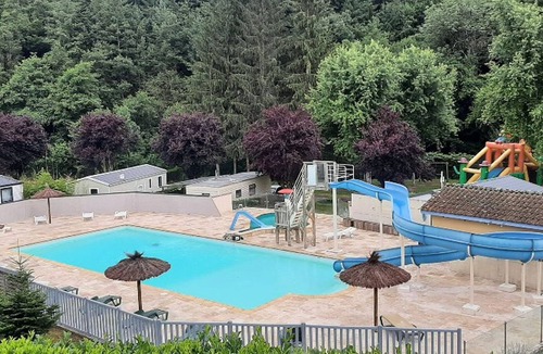 Chazelles-sur-Lyon House | Charming Mobile Home for 4 with Terrace in Chazelles-sur-Lyon
