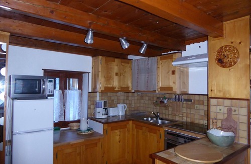 Pralognan-la-Vanoise Ski Chalet | Charming stone chalet for 6 people in Pralognan-la-Vanoise