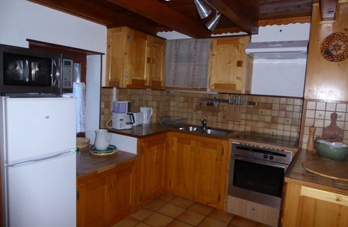 Pralognan-la-Vanoise Ski Chalet | Charming stone chalet for 6 people in Pralognan-la-Vanoise