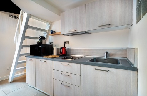 Centre Ville-Gare Apartment | Charming Studio in the Heart of Nice with Wi-Fi and Air Conditioning