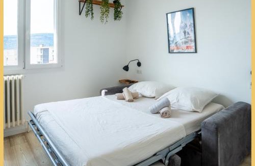 Ambilly Apartment | Chez Gilles I Studio I Ambilly