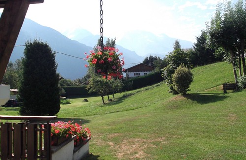 Saint-Gervais-les-Bains Apartment | Comfortable 61 m² apartment in chalet with Mont Blanc view