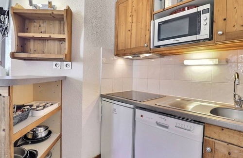 La Perriere Apartment | Comfortable 2 Rooms + Cabin, Pets Allowed, Ski-in/Ski-out