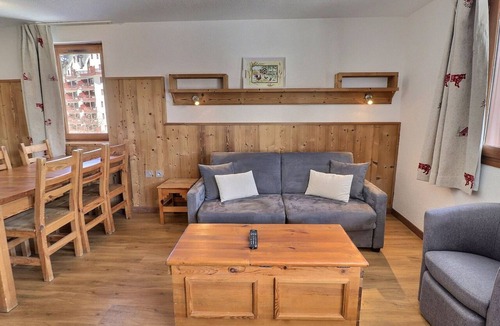 La Perriere Apartment | Comfortable 2 Rooms + Cabin, Pets Allowed, Ski-in/Ski-out