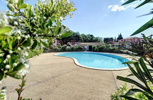Loriol-du-Comtat House | Comfortable house, 2 air-conditioned bedrooms, private swimming pool
