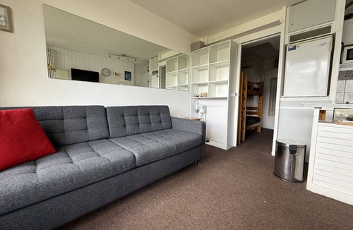 Le Lavachet Apartment | Comfortable studio with balcony, pets allowed, near slopes