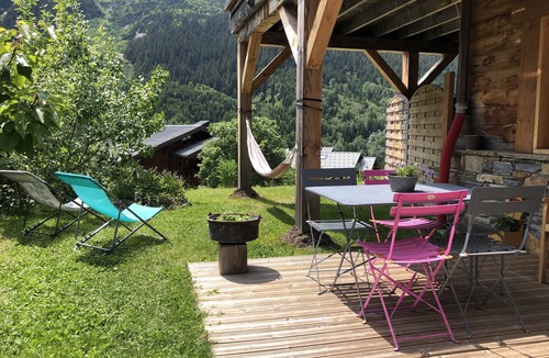Pralognan-la-Vanoise Apartment | Cosy apartment close to ski slopes and hiking trails with beautiful terrace!
