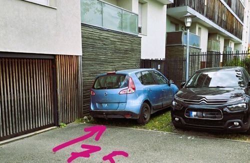 Villeurbanne Apartment | Cosy, quiet T2 + balcony, parking, Netflix