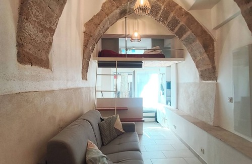 Pelissanne Apartment | Cosy studio in the center of Pélissanne