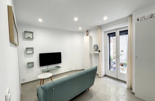 Passa House | Cosy T2 in Passa - quiet, Wi-Fi, pets welcome, between sea, mountains and Spain