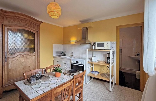 Lorette Apartment | Cottage in Lorette with garden and children's play area