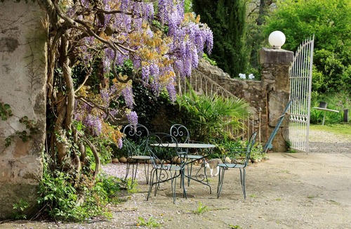 Saint-Didier-sous-Aubenas House | Country House “Gîte Noisettes” with Shared Pool, Private Terrace, and Wi-Fi