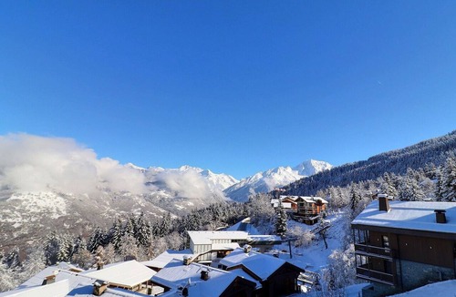 La Perriere Apartment | Cozy 2-Room Apt, Ski-in/out, Pets Allowed