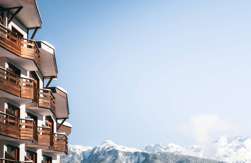 La Perriere Apartment | Cozy 2 Rooms, Ski-In/Out, 2 Br, 4 Pers, No Smoking