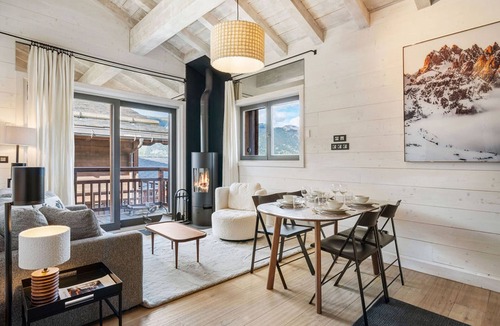 La Perriere Apartment | Cozy apartment at the slopes with parking
