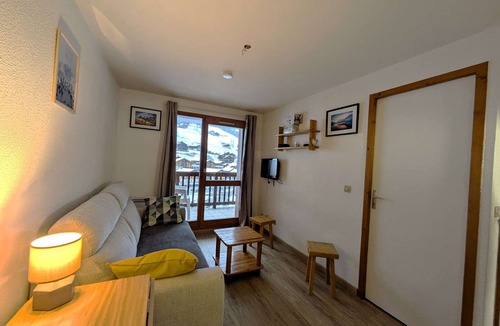 Areches Apartment | Cozy Apartment in Arêches - Ski-in/Ski-out, Terrace, Pool Access, Sleeps 4