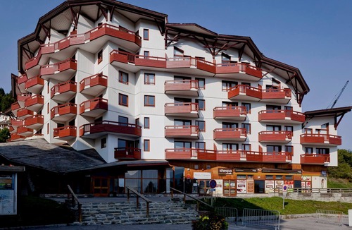 La Perriere Apartment | Cozy apartment in La Tania center, 4 pers, ski-in/ski-out