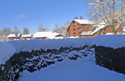 Samoens Apartment | Cozy apartment in Samoëns with terrace and parking