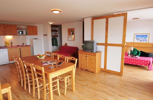 Chamrousse Apartment | Cozy apartment with a balcony located in Chamrousse