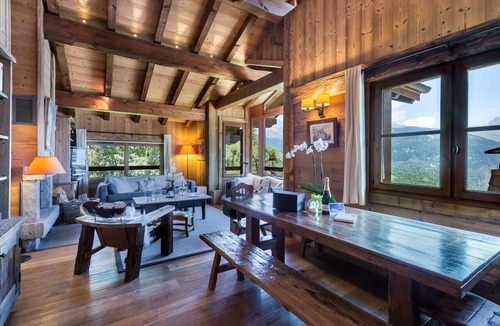 Courchevel Ski Chalet | Cozy chalet for 10 adults & 2 kids in Courchevel with wellness area
