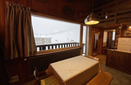 Cohennoz Apartment | Cozy Duplex Apt for 5 near Shops & Ski Slopes, 2 Balconies, Secure Parking