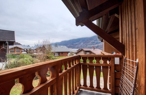 Morillon Apartment | Cozy duplex for 4 in Morillon with parking and balcony