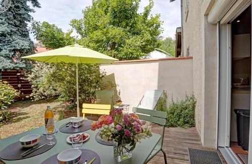 Saint-Galmier Cottage | Cozy house with garden and terrace in Saint-Galmier