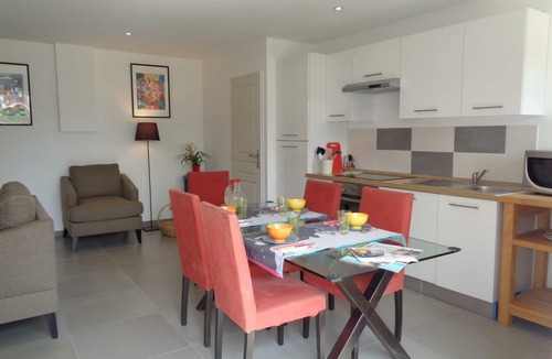 Maringes Cottage | Cozy house with garden in Monts du Lyonnais