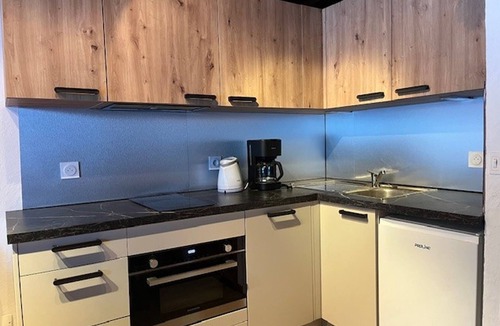Pralognan-la-Vanoise Apartment | Cozy studio near slopes, quiet with closed garage