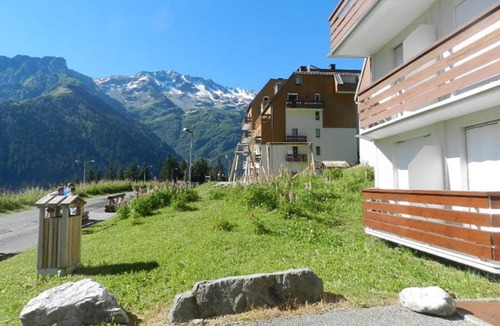 Le Pleynet Apartment | Cozy studio in Le Pleynet, 300m to slopes, pets allowed