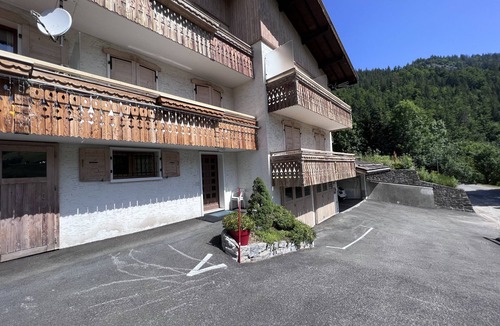 La Clusaz Apartment | CREPUSCULE 5 - Apartment near ski slopes and village - Wi-Fi - Parking