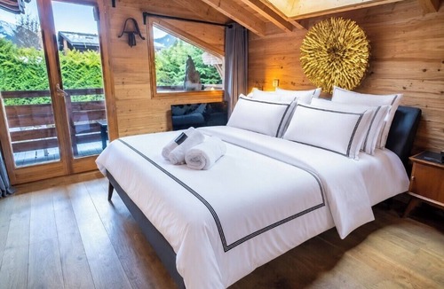 Chamonix City Centre Ski Chalet | Design chalet with pool & jacuzzi
