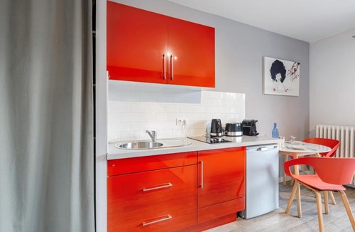 Cran-Gevrier Apartment | Design studio with balcony at the doors of Annecy old city - Welkeys