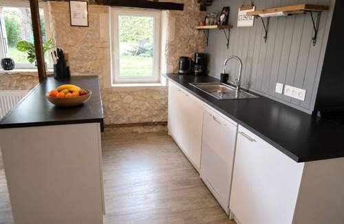 Saint-Matre House | Domaine Les Moustans | Sleeps 38 & Pool | Family & Group Retreat