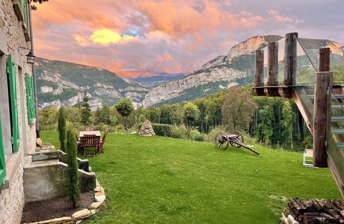 Rencurel House | Domaine Les Pierres Des Ailes - Sleeps 23 - Vercors