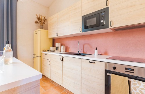 Roussillon House | Domaine Plan des Devens – Peaceful 4* Retreat with Terrace and Heated Pool