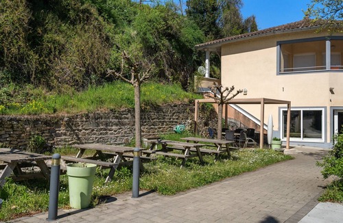 Bessenay Apartment | Double Room Nº103 Clos des Monts Lyonnais