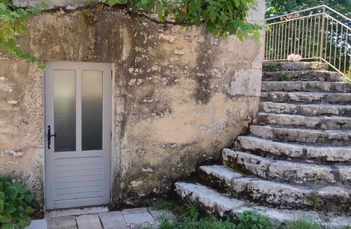 Saint-Martin-Labouval Apartment | Dovecote near Saint Cirq Lapopie